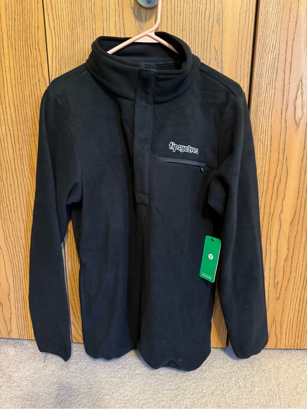 Tipsy Elves Black Fleece Pullover – XS – NWT